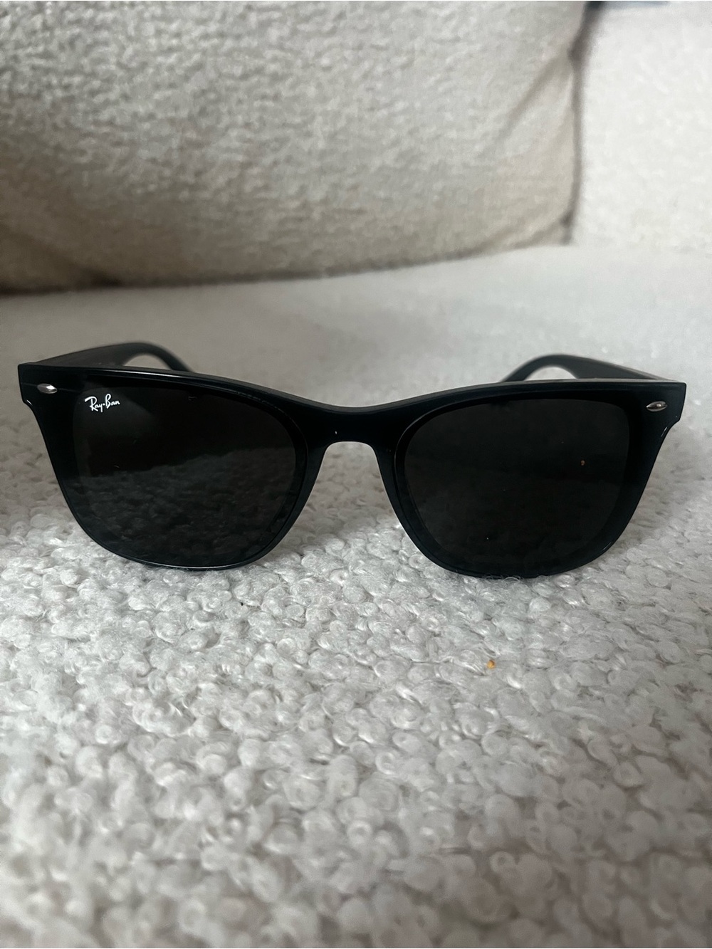 Ray-Ban Black RB4420 Sunglasses with case. $160 - new